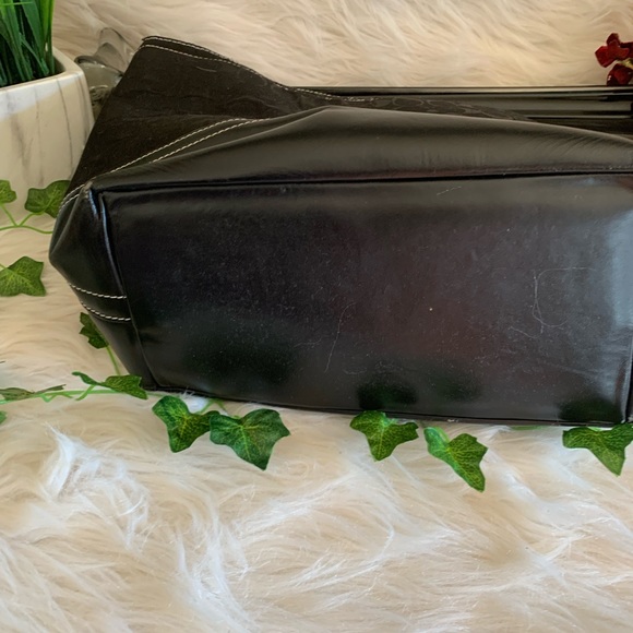 Women's Medium Soulder Purse - Picture 7 of 12